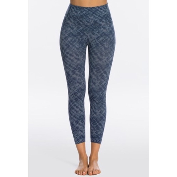 Spanx Seamless Leggings in Color Indigo Watercolor - Picture 2 of 6